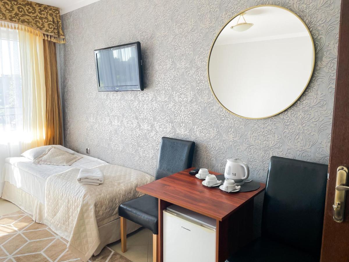 Osrodek Wczasowy Rewa Hotel ภายนอก รูปภาพ